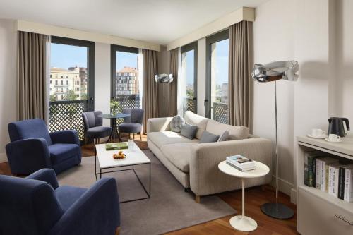 Suite Junior del hotel NH Malaga. Foto 1