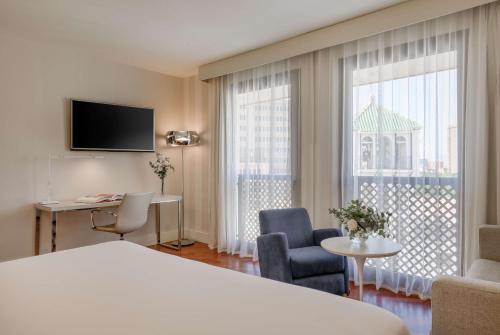 Habitación Familiar del hotel NH Malaga. Foto 2