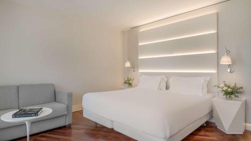 Habitación Familiar del hotel NH Malaga. Foto 3