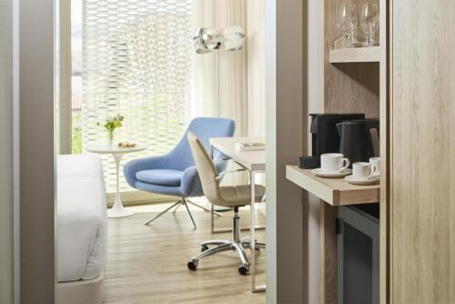 Habitaciones Familiares comunicadas del hotel NH Malaga. Foto 4
