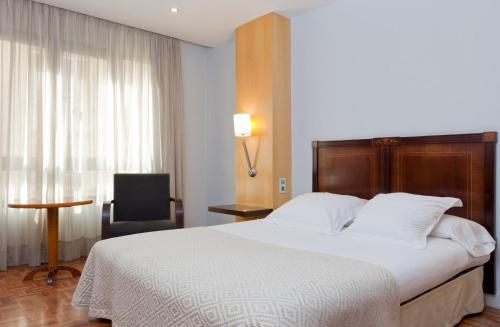 Habitación Doble del hotel Don Curro. Foto 7
