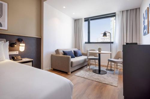 Suite Junior del hotel Malaga Alameda Centro Affiliated By Meliá