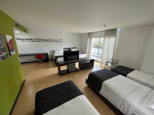 Habitación Familiar Superior del hotel Tequendama Medellín - Estadio. Foto 3