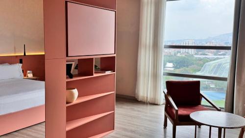Suite Doble Deluxe - Cama grande del hotel Tequendama Medellín - Estadio. Foto 5