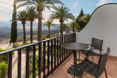 Suite Junior con terraza del hotel Catalonia Reina Victoria. Foto 8