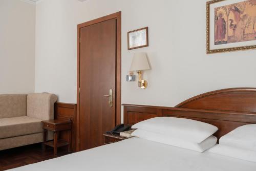Habitación Triple del hotel Boccaccio. Foto 1