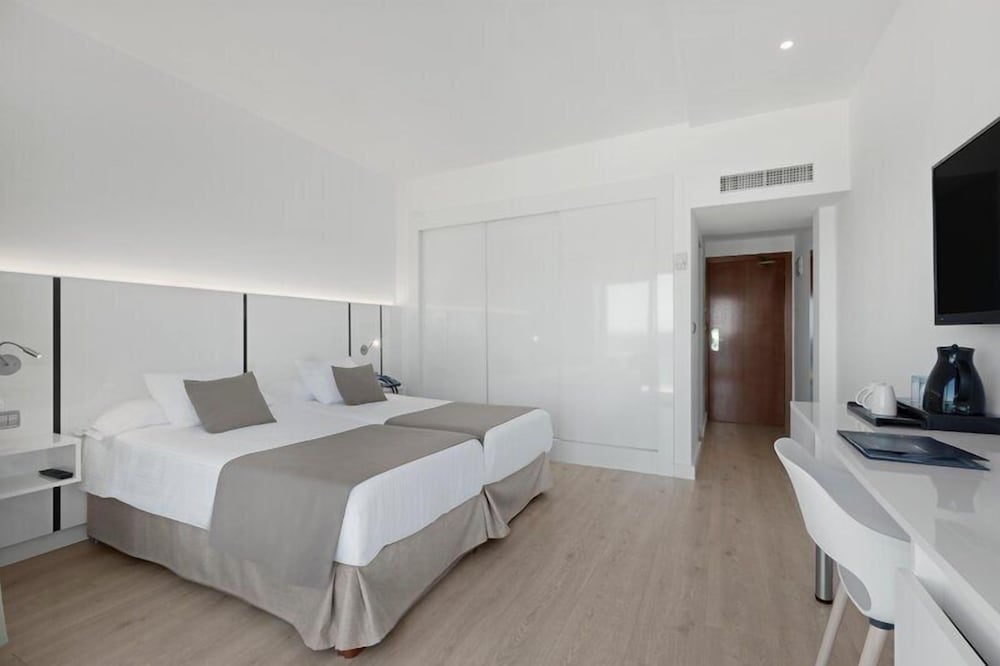 Habitación Doble Superior del hotel Thb El Cid - Adults Only. Foto 1