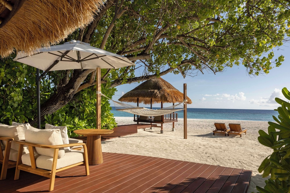 Beachfront Pool Villa del hotel Banyan Tree Vabbinfaru. Foto 8