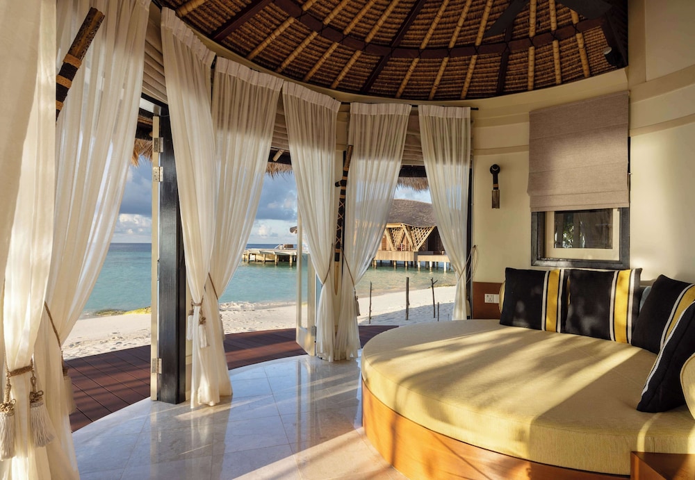 Grand Beachfront Pool Villa del hotel Banyan Tree Vabbinfaru. Foto 3