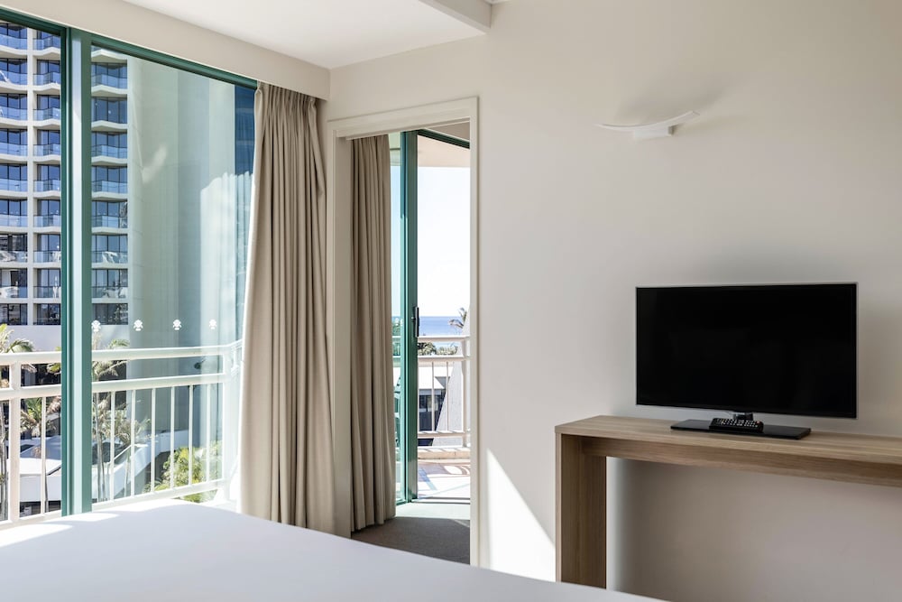 1 dormitorio del hotel Mantra Crown Towers. Foto 5
