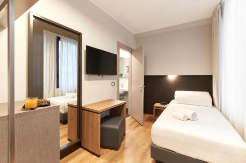 Habitación Individual Estándar del hotel Leonardo Da Vinci. Foto 1