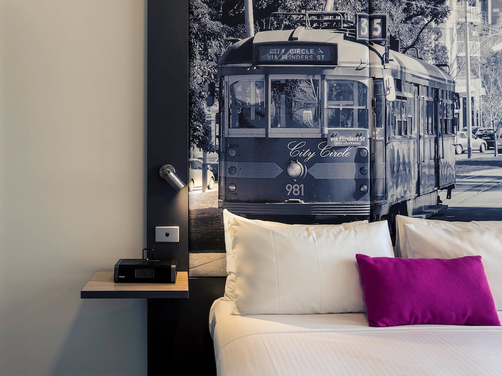 Estudio 1 cama queen del hotel Mercure Melbourne Therry Street. Foto 3