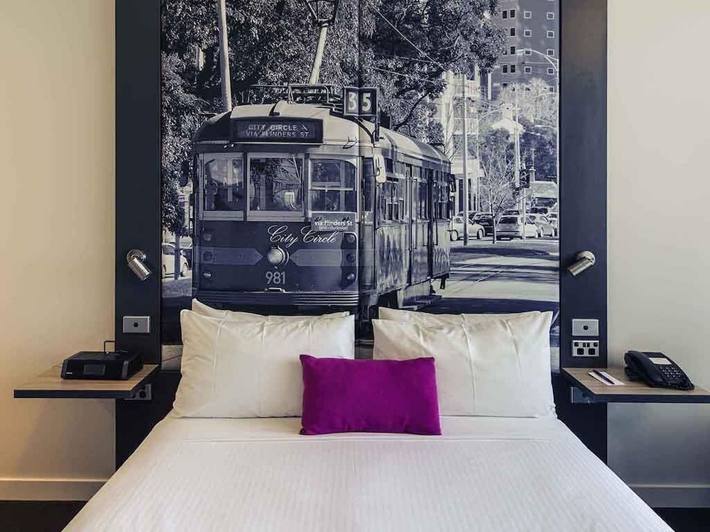 Estudio 1 cama queen del hotel Mercure Melbourne Therry Street. Foto 4