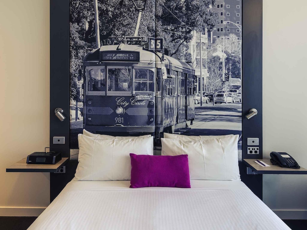 Estudio 1 cama queen del hotel Mercure Melbourne Therry Street. Foto 5