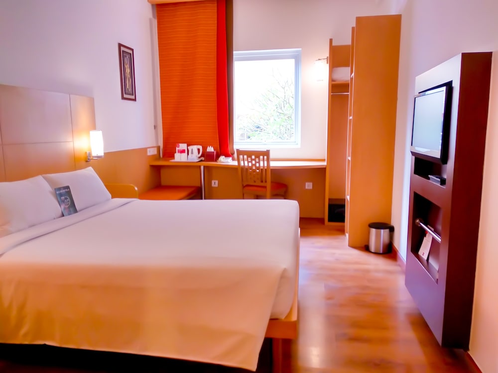 Estándar con 2 camas individuales del hotel Ibis Bali Kuta. Foto 2