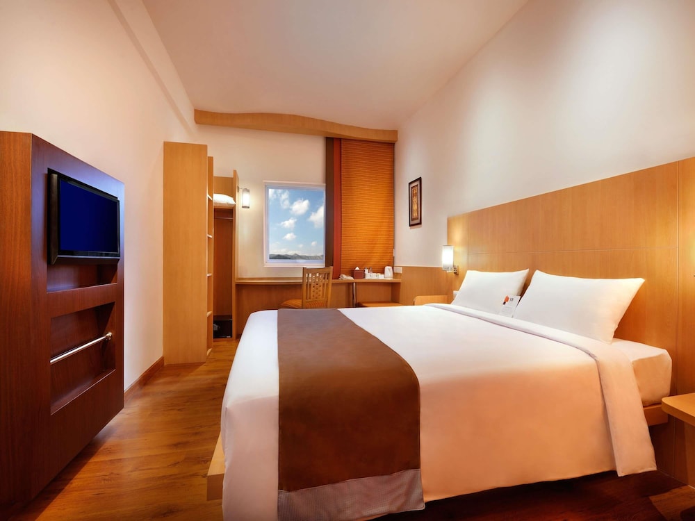 Habitación doble Vista ciudad 1 Cama doble del hotel Ibis Bali Kuta