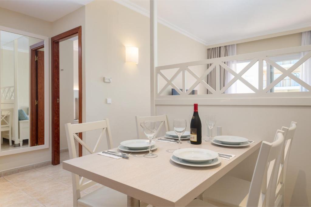 Apartamento del hotel Can Picafort Palace. Foto 1