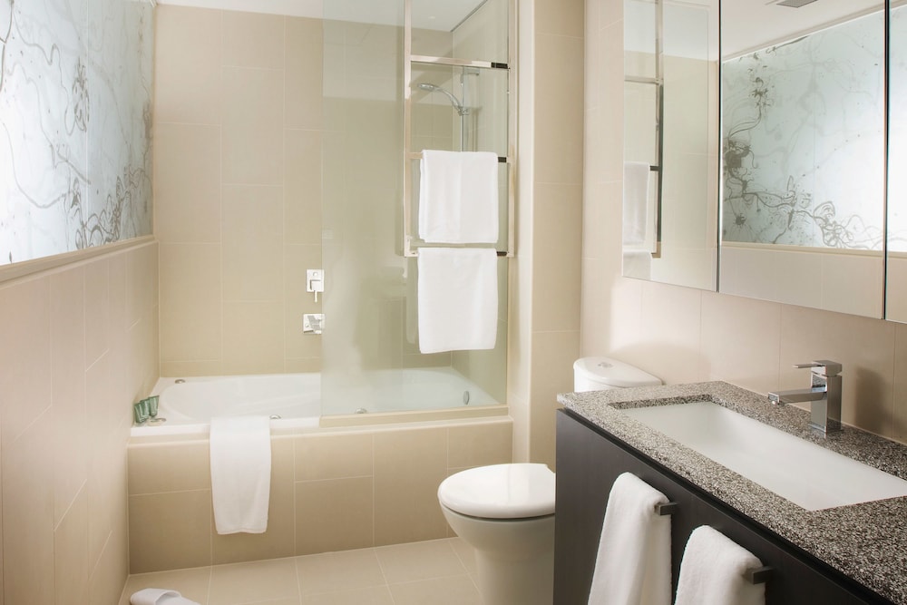 Suite estudio Deluxe del hotel The Olsen Melbourne – Art Series. Foto 11