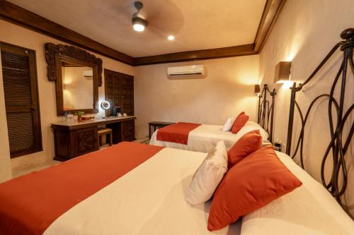 Habitación Doble Superior del hotel El Mesón Del Marqués. Foto 1
