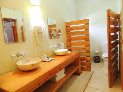 Suite Grand del hotel El Mesón Del Marqués. Foto 3