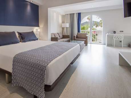 Junior suite del hotel Catalonia Del Mar - Adults Only. Foto 1