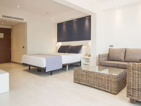 Junior suite del hotel Catalonia Del Mar - Adults Only. Foto 2