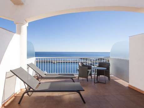 Habitación doble Vista Mar Luna de Miel Balcón o Terraza del hotel Catalonia Del Mar - Adults Only. Foto 1