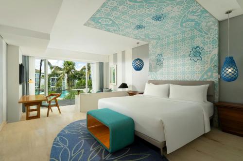 Deluxe Room King Bed Lagoon View, Kids Club Access & 2 Minutes Walk To Jimbaran Beach del hotel Le Meridien Bali Jimbaran - Chse Certified