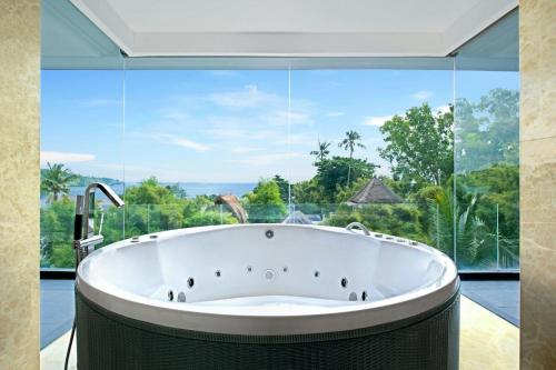 Presidential Suite, Kids Club Access & 2 Minutes Walk To Jimbaran Beach del hotel Le Meridien Bali Jimbaran - Chse Certified. Foto 3
