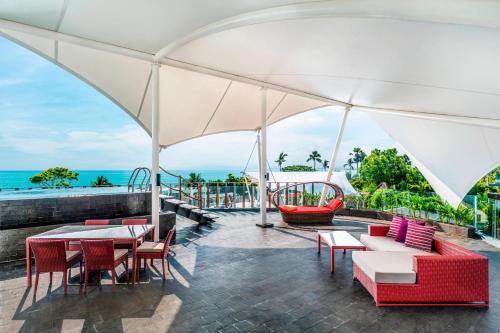 Aqua Pool Sky Penthouse (Adult Only), Kids Club Access & 2 Minutes Walk To Jimbaran Beach del hotel Le Meridien Bali Jimbaran - Chse Certified. Foto 3