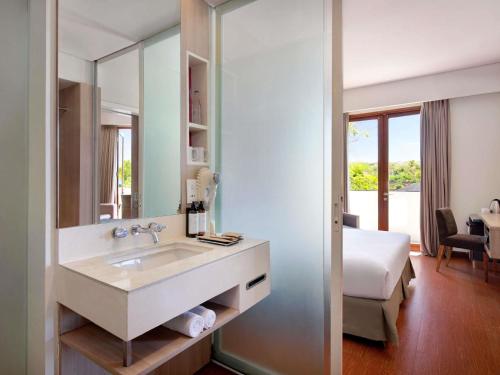 Suite Junior con 1 cama doble y Sofá del hotel Mercure Bali Nusa Dua