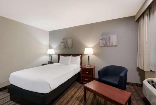 Habitación Doble - No fumadores del hotel SureStay Plus by Best Western Woodbury Inn