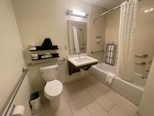 Suite Estudio con cama queen - Accesible para movilidad reducida - No fumadores del hotel Candlewood Suites Secaucus - Meadowlands, An Ihg. Foto 1