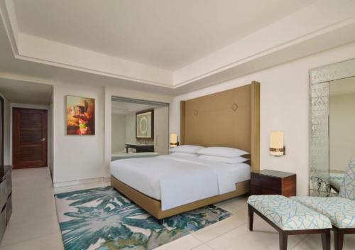 Guest Room, 2 Double Beds (suitable for 2 adults & 2 children below 12 y.o. or 3 adults with Extra Bed) del hotel Sheraton Bali Kuta Resort - Chse Certified