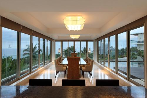 Presidential Suite, Oceanfront, 1 King Bed (maximum 3 adults with Extra Bed) del hotel Sheraton Bali Kuta Resort - Chse Certified. Foto 1