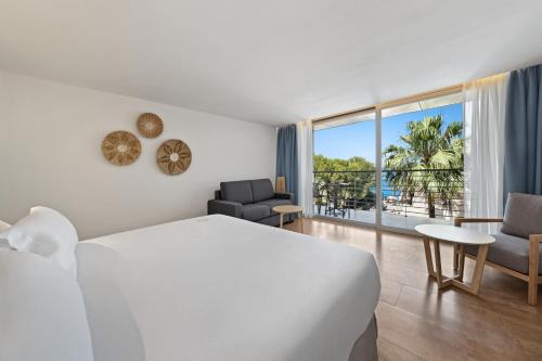 Suite Junior del hotel Occidental Cala Viñas