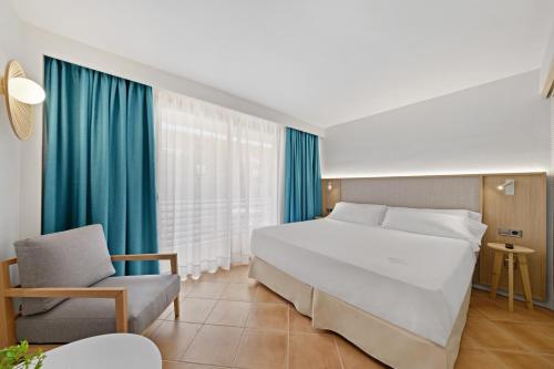 Habitación Familiar del hotel Occidental Cala Viñas