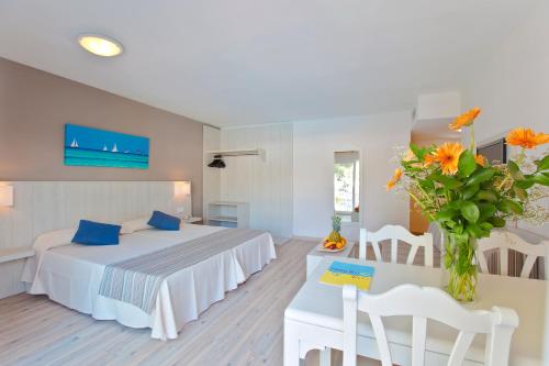 Basic Apartment 1 Bedroom del hotel Club Es Talaial. Foto 1