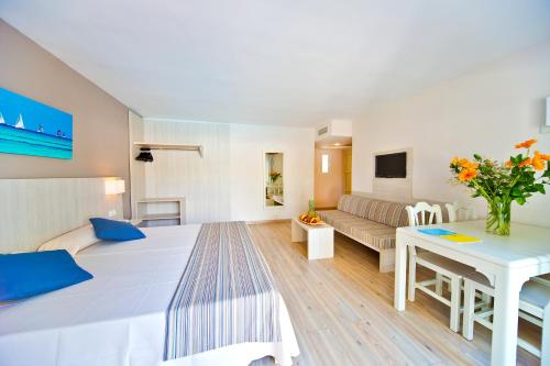 Basic Apartment 1 Bedroom del hotel Club Es Talaial. Foto 5