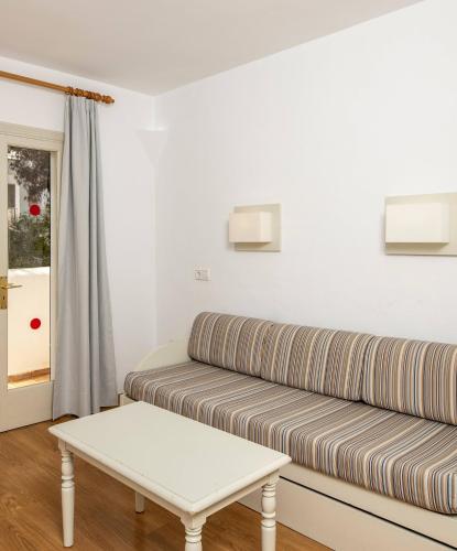 Basic Apartment 1 Bedroom del hotel Club Es Talaial. Foto 8