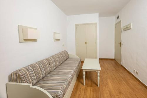 Basic Apartment 1 Bedroom del hotel Club Es Talaial. Foto 9