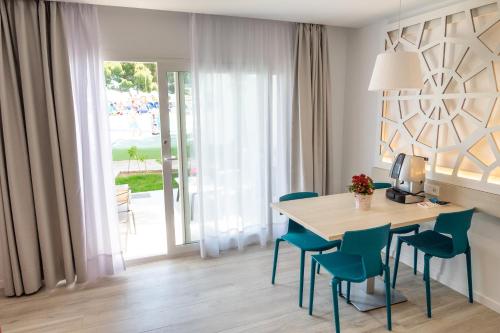 Superior Apartment 1 Bedroom del hotel Club Es Talaial. Foto 5