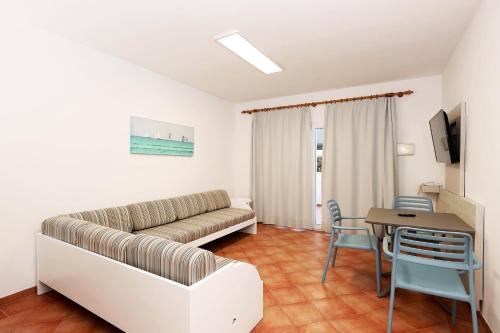 Apartamento de 1 dormitorio del hotel Club Es Talaial. Foto 4