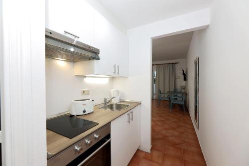 Apartamento de 1 dormitorio del hotel Club Es Talaial. Foto 5