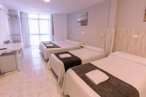 Habitación Cuádruple del hotel Gran Via. Foto 3