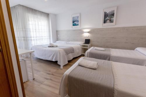 Habitación Cuádruple del hotel Gran Via. Foto 4