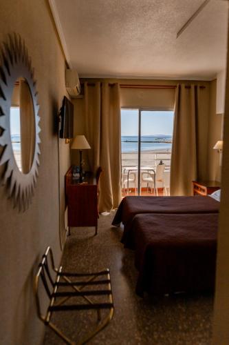 Habitación Doble Superior con vistas al mar del hotel Polamar. Foto 4