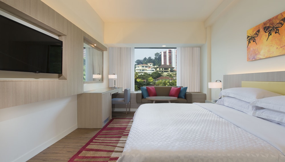 Habitación Superior con Vista al Mar, Dos Camas Individuales del hotel Mercure Penang Beach. Foto 1