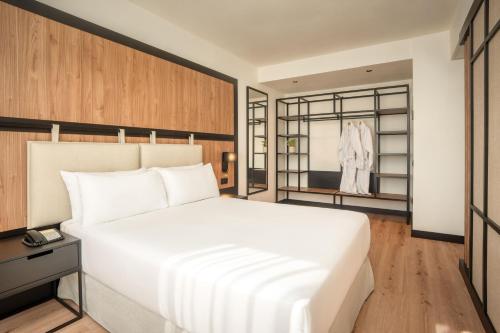 Suite Junior Premium del hotel Madrid Airport Suites, Affiliated by Meliá. Foto 3