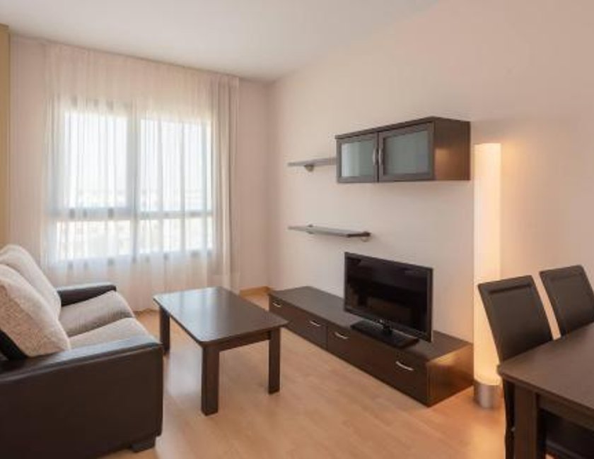 Suite Triple Junior del hotel Madrid Airport Suites, Affiliated by Meliá